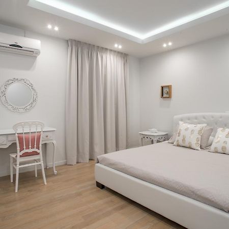 Pineapple Seaside Suite Zakynthos Town Exterior photo
